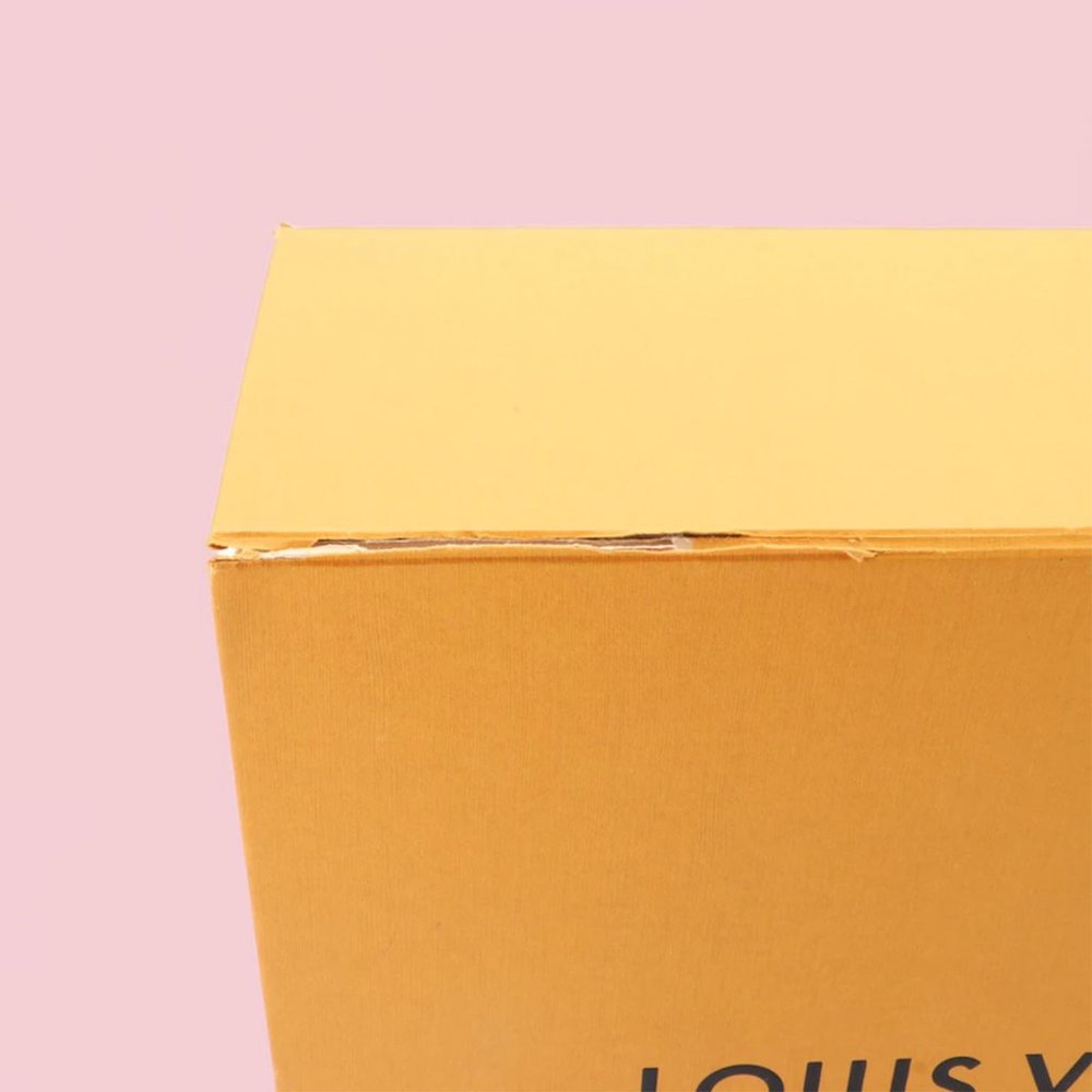 Louis Vuitton OnTheGo GM Tote in Monogram Giant Empreinte Leather - Picture 11 of 13